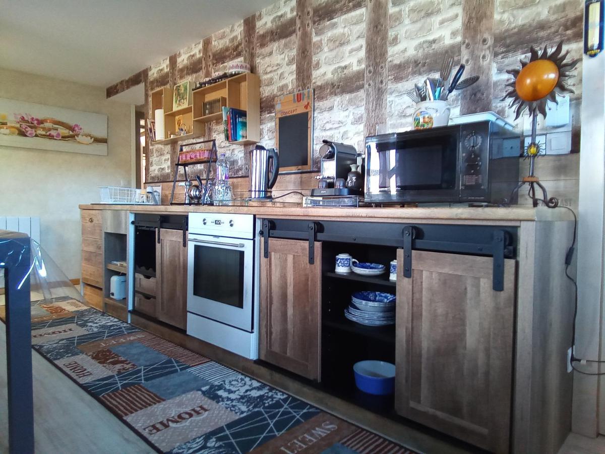 Logement De Charme Coinches Zewnętrze zdjęcie