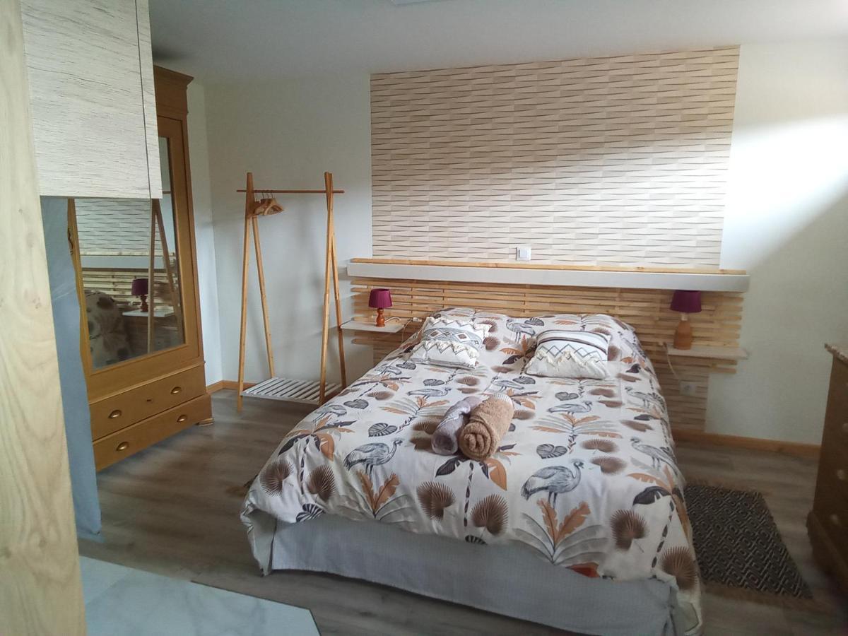 Logement De Charme Coinches Zewnętrze zdjęcie